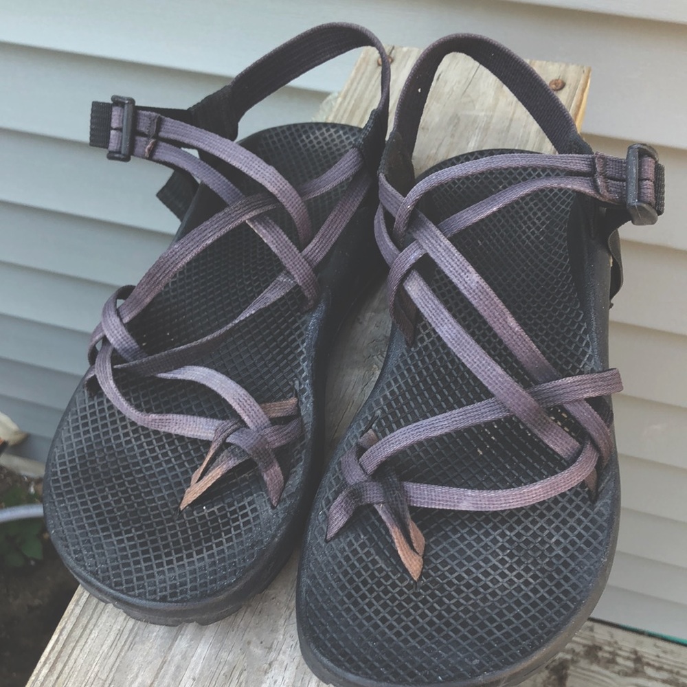 W10 black CHACO